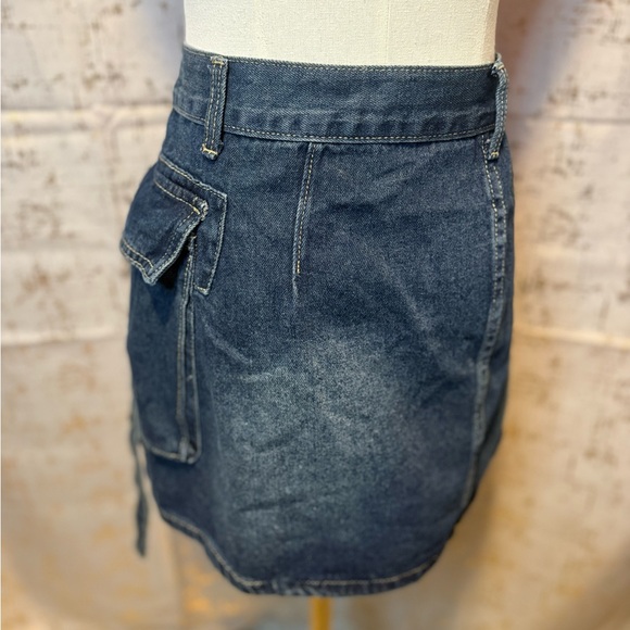 Denim Mini Skirt with Side Pockets - Picture 2 of 7